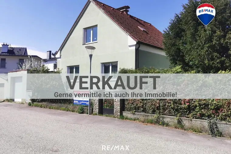 Schönes Bestandshaus mit viel Potential und angenehm geschnittenem Grundstück.