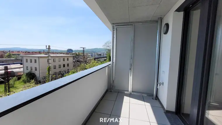 2-Zimmer Wohnung mit großer Küche und Süd-Loggia