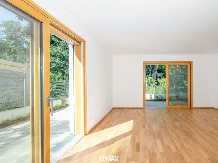 3-Zimmer Wohnung mit Garten u. Terrasse !