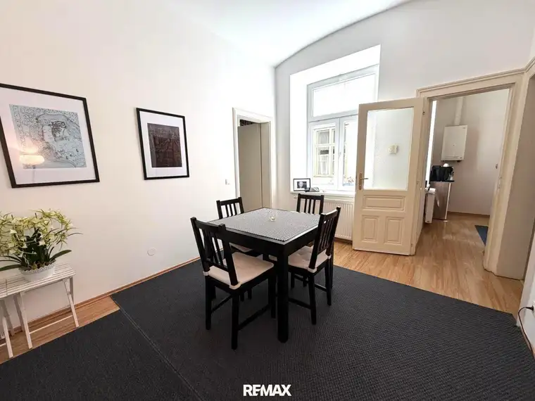 Ein eigener Rückzugsort zum Penthouse – nur gemeinsam mit einer Großwohnung erhältlich 42-m²-Personalwohnung im Erdgeschoss in Wien – um € 290.000!