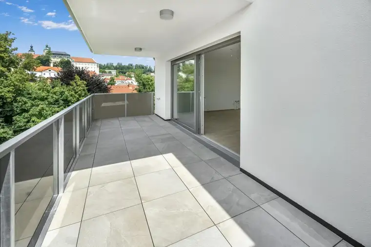 Extravagante DG-Wohnung in Grünruhelage