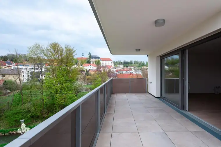 Extravagante DG-Wohnung in Grünruhelage