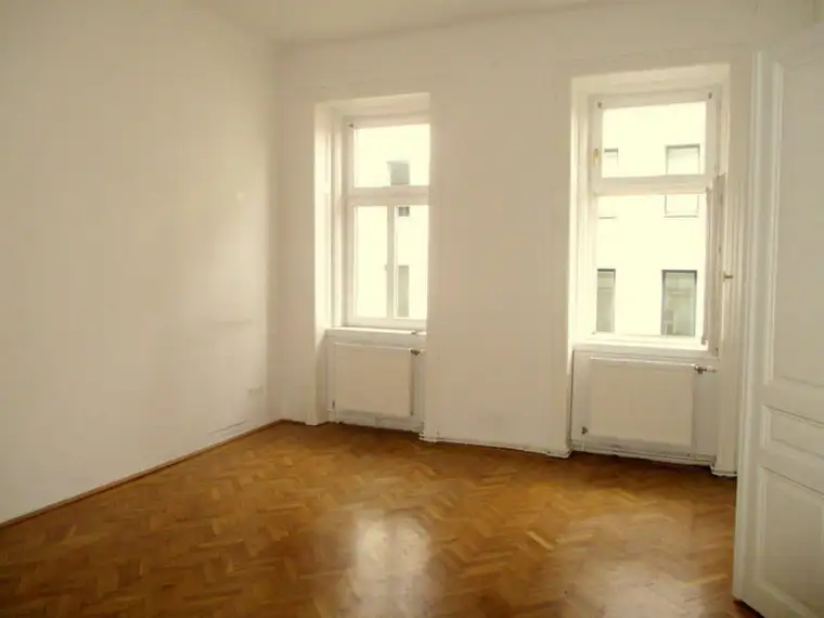 Gelegenheit: Attraktives Büro/Praxis