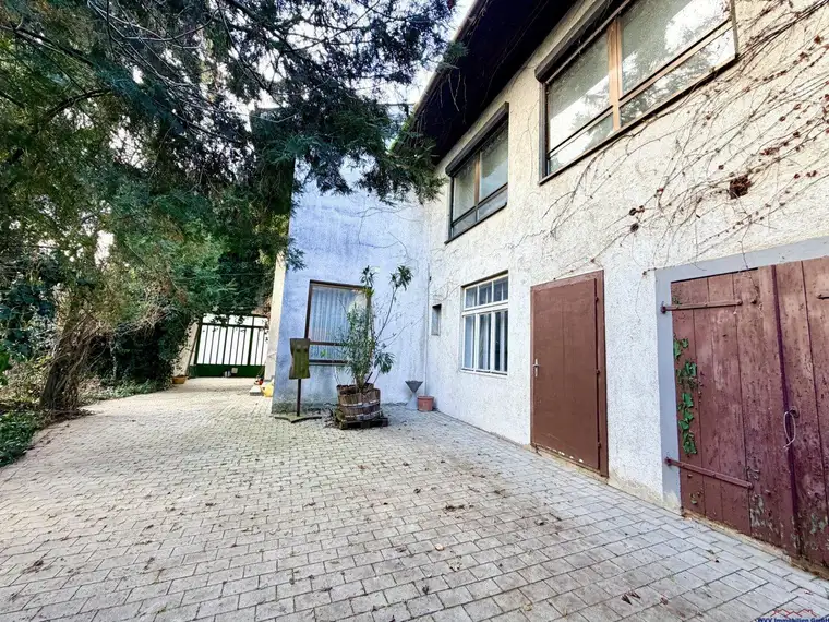 attraktives großes Grundstück mit Sanierungsobjekt - auch für Neubau ideal - für Großfamilien und Anleger zum Spitzenpreis