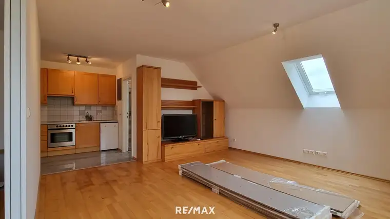 2-Zimmer-Wohnung im 1. OG