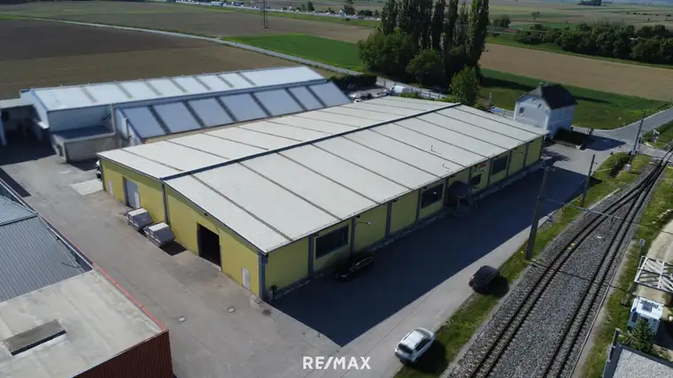 Gewerbeobjekt mit Potenzial – Halle, Büro und Verkaufsfläche nahe A1 in St. Pölten-Schwadorf