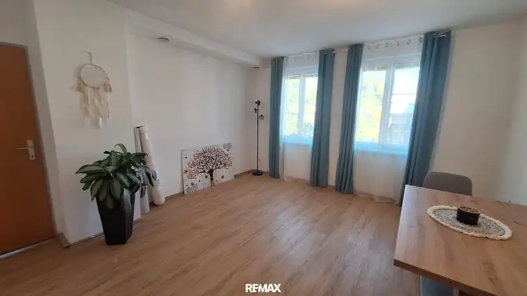 Familienfreundliche 4-Zimmer-Wohnung mit Balkon in Böheimkirchen