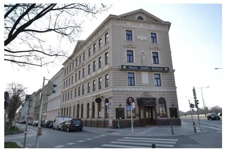 40 Jahre etabliertes Restaurant in Top-Lage mit Schanigarten, Ablösefrei ab sofort zu haben!