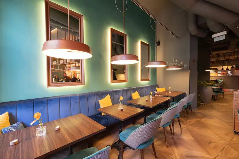 Modernes stark frequentiertes Restaurant - Cocktail Bar im lebendigen 6. Bezirk - Gumpendorferstraße ab sofort für € 3.701.- mit einem unbefristeten Mietvertrag zu mieten !