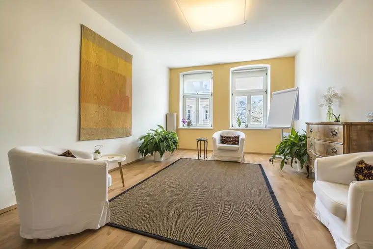 Büro-Therapie-Wohnräumlichkeiten für Anleger oder Eigennutzer