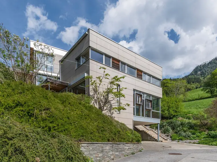 Außergewöhnliche Villa in den Feldern von Gallzein