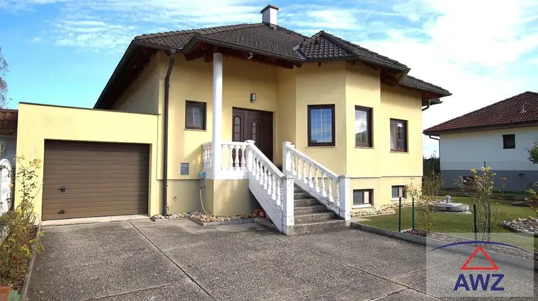 Bungalow mit Wohnkeller und Garage!