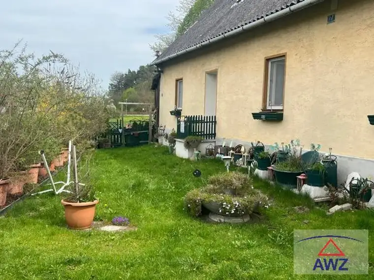 Renoviertes Wochenendhaus am Land mit kleinen Garten und Scheune!