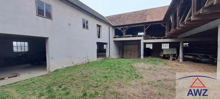 Ehemaliger Bauernhof mit Wohngebäude, Geschäftslokal und Nebengebäude!