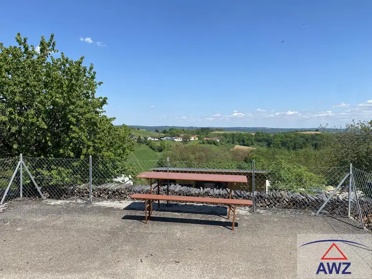WUNDERSCHÖNE Aussicht, sehr RUHIGE Lage!