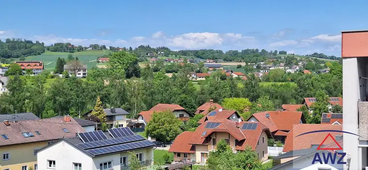 TOP PREIS - Familienfreundliche 3-Zimmer-Wohnung mit Loggia/Wintergarten und Garage zu verkaufen! 