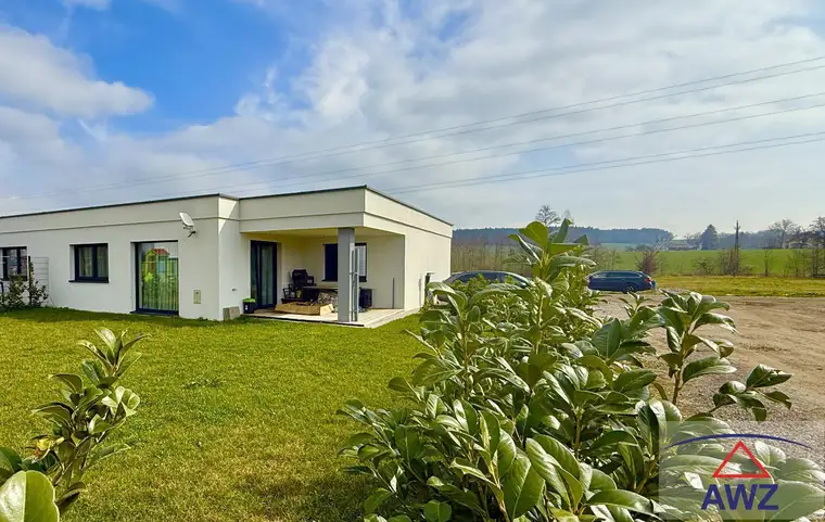 Stilvoller Bungalow mit optionaler PV-Anlage und Küche!