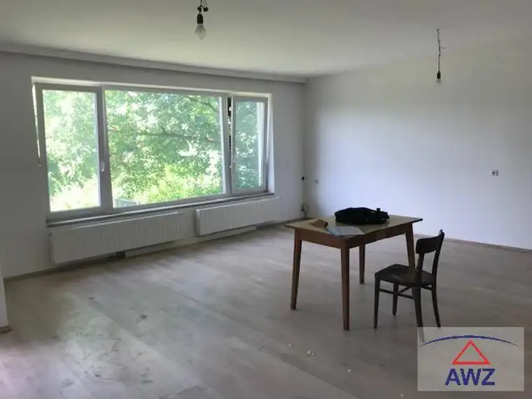Älterer Bungalow in Wiennähe mit toller Öffianbindung