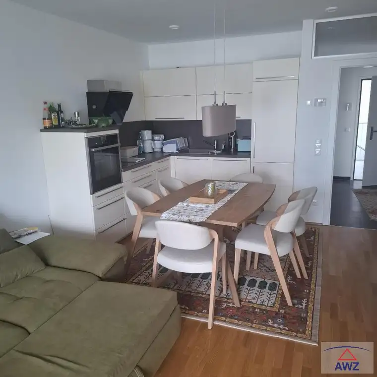 Neuwertige Wohnung mit Balkon in Aschach an der Donau zu vermieten!