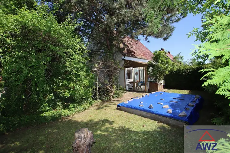 TRAUN: Verkaufe preiswertes Wohnhaus mit Wintergarten in sehr guter Lage