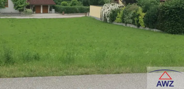 Wunderschönes und sehr großes Grundstück in Toplage! 