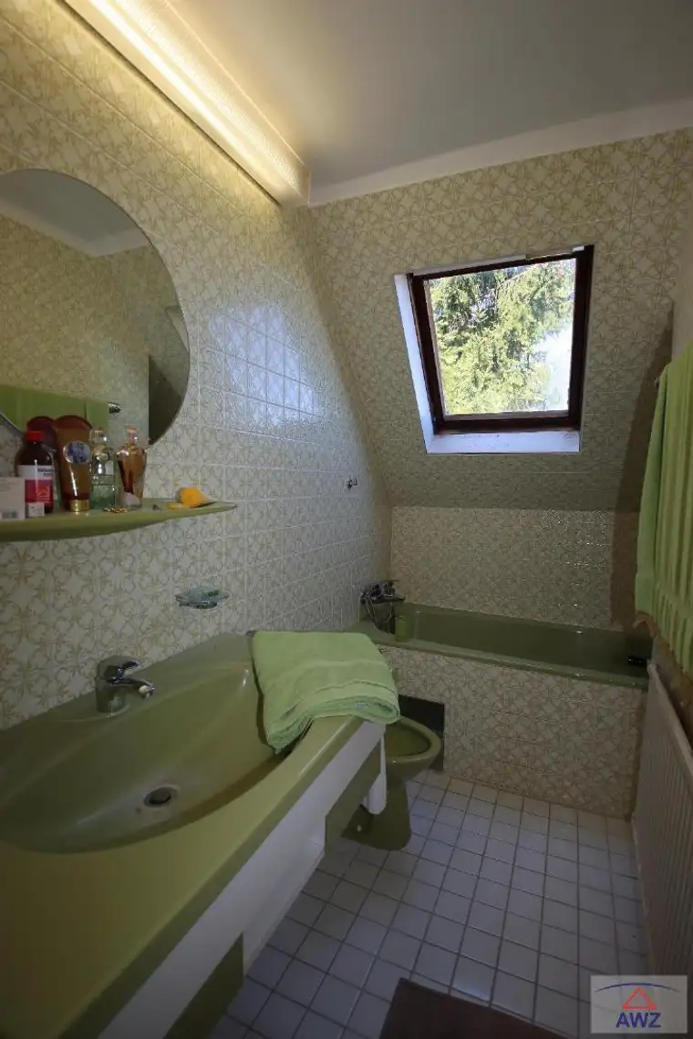 Günstiges, gemütliches Haus mit Keller in Traun!