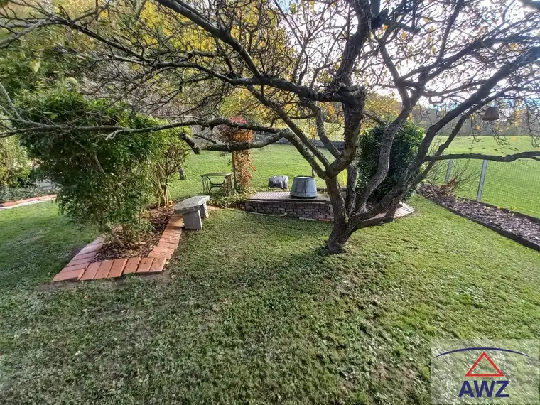 Einfamilienhaus in Waldrandlage mit Blick ins Grüne: Ihr Rückzugsort zum Träumen!