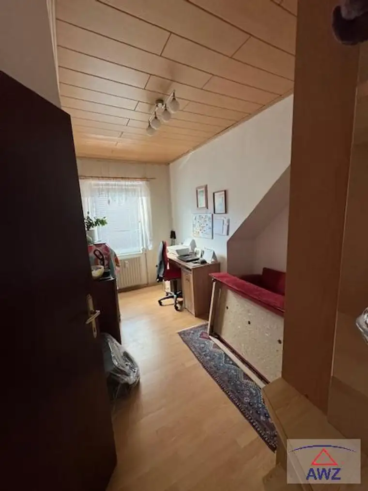 Dachgeschoßwohnung im Zentrum! 