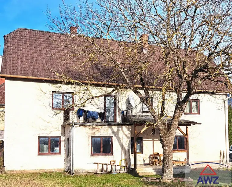 Großzügiges Anwesen mit viel Potential!