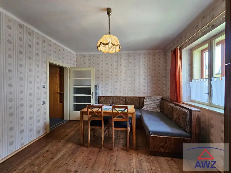 Entzückendes Haus mit großem, uneinsehbarem Garten, Werkstätten und vielseitigen Nutzungsmöglichkeiten!