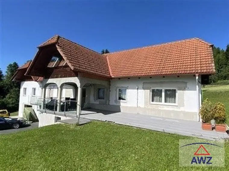Wohnhaus in herrlicher Aussichtslage im Wechselgebiet! 