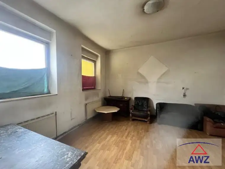 Sanierungsbedürftiges Ein-/Mehrfamilienhaus im Zentrum von Langenzersdorf günstig zu verkaufen!