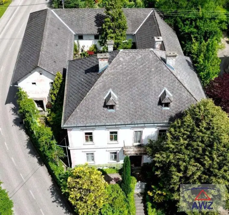 Gelegenheit: Gründerzeitliches Anwesen mit idyllischem Innenhof und außergewöhnlichen Gartenanlagen!