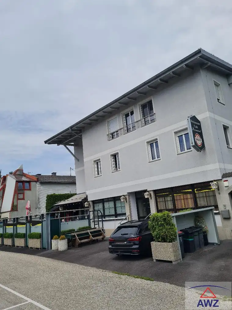 Tolles Wohn- und Geschäftshaus inklusive Cafe-/Restaurant! 