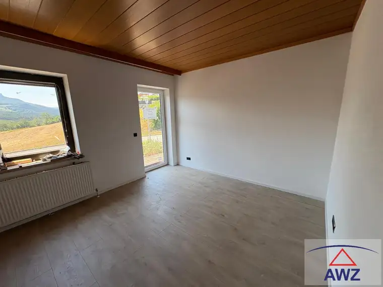 Günstiges Ertragshaus/Zinshaus zum Fertigstellen! 