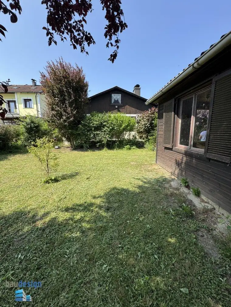 Großes Grundstück in schöner Siedlungslage mit Abbruchhaus