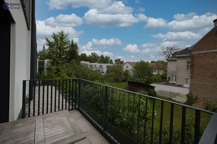 Moderne 2-Zimmer-Wohnung mit zwei Balkonen &amp; Klimaanlage 