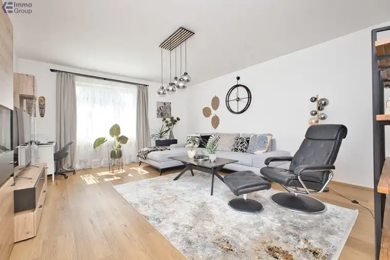Top saniert - zentrale Lage - Koffer packen und einziehen