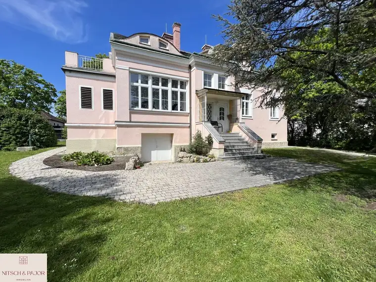 Repräsentative Villa mit parkähnlichem Garten - Bad Vöslau