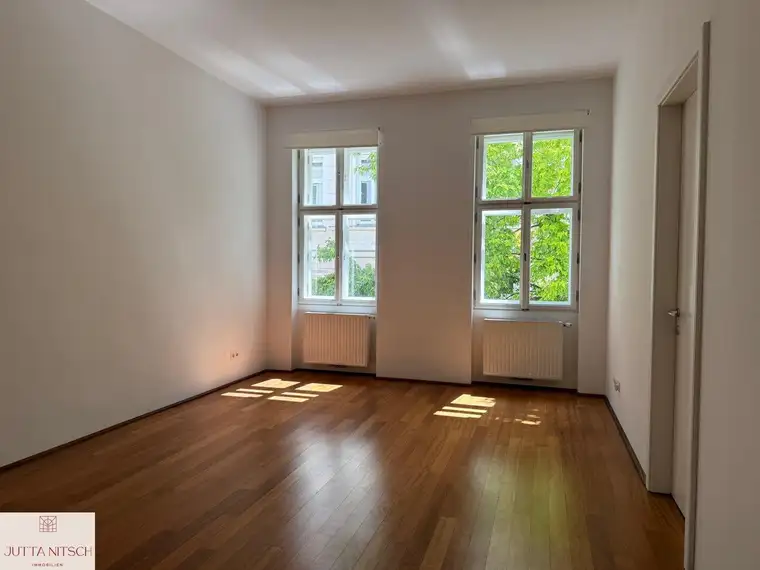 Generalsanierte 2-Zimmerwohnung im 2. Liftstock - 1090 Wien
