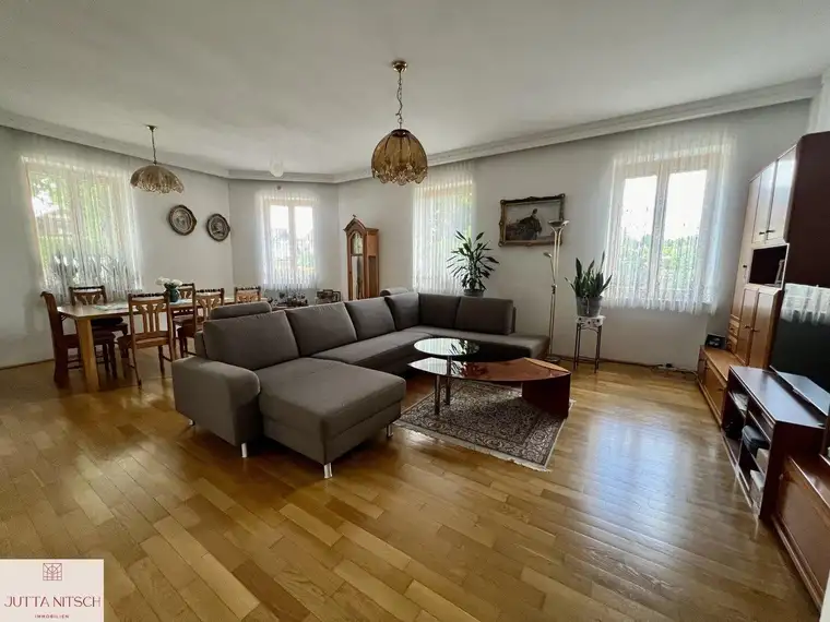 NEUER PREIS - Terrassenhaus mit Erdwärmeheizung und Einliegerwohnung - Möllersdorf