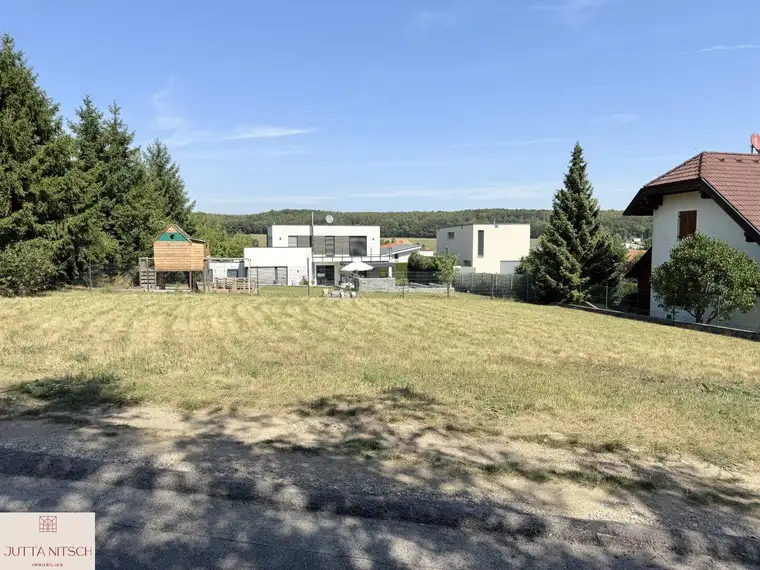 Sonniger Baugrund in bester Lage mit Aussicht - Siegenfeld bei Baden