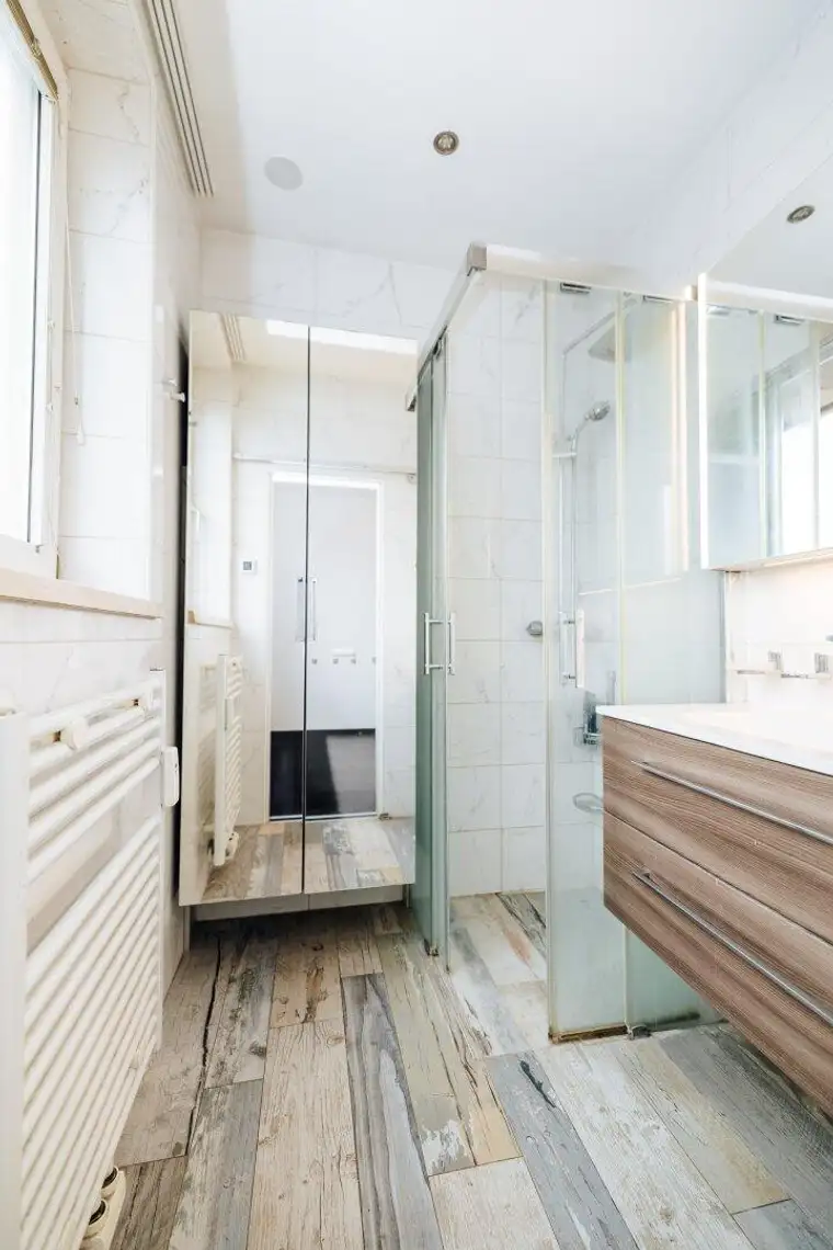 *MODERN SANIERT* I ZENTRALE LAGE I BALKON I CARPORT OPTIONAL I HAUSTIERE WILLKOMMEN I BODENEBENE DUSCHE I WG TAUGLICH I AB SOFORT VERFÜGBAR I PROJEKT WOHNEN I