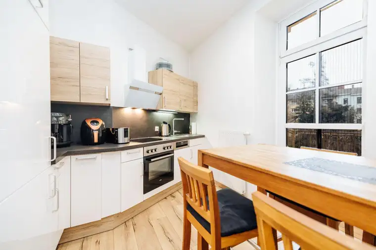 1 MONAT MIETFREI I BAHNHOF NÄHE I WG TAUGLICH I BALKON I I TOP-SANIERT I 1. OG MIT LIFT I HAUSTIERE WILLKOMMEN I SEHR LICHTDURCHFLUTET I BODENEBENE DUSCHE I PROJEKT WOHNEN I AB SOFORT VERFÜGBAR I111