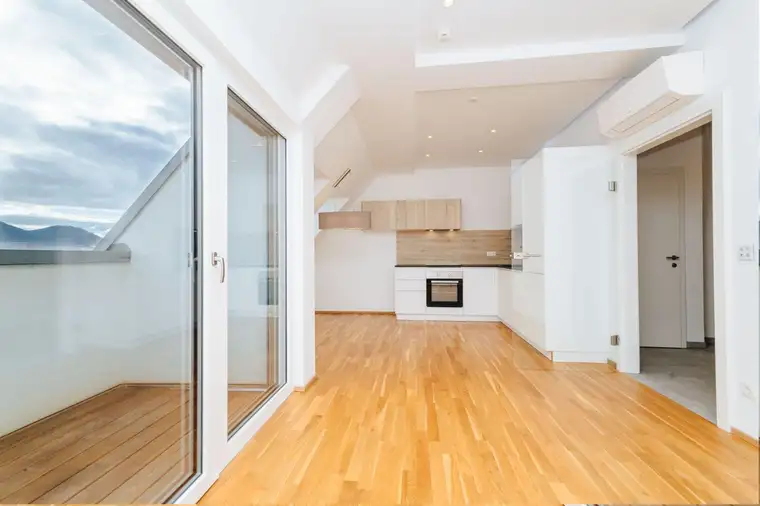 MODERNES PENTHOUSE I KLIMA I TERRASSE I SMART-HOME I DESIGN-KÜCHE I MODERNES BAD MIT BODENEBENE DUSCHE &amp; FENSTER I