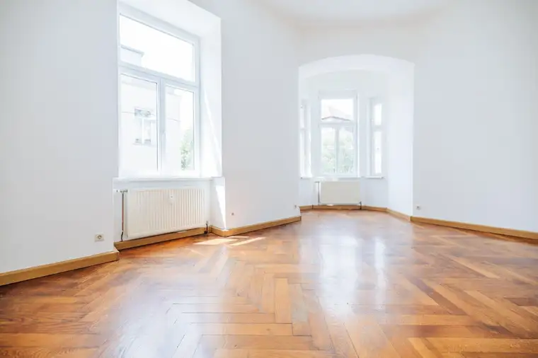 AB SOFORT VERFÜGBAR I ALTBAU MIT CHARME I WG-TAUGLICH I LIFT I HAUSTIERE ERLAUBT I KUNSTHAUS / SÜDTIROLERPLATZ I TOP LAGE I PROJEKT WOHNEN