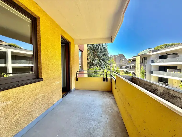 XL BALKON I TIEFGARAGE I TOP GRUNDRISS I SEHR HELL I LICHTDURCHFLUTET I ABSOLUTE RUHELAGE I PERFEKTE FAMILIENWOHNUNG I PARK-ANLAGE I PROJEKT WOHNEN I