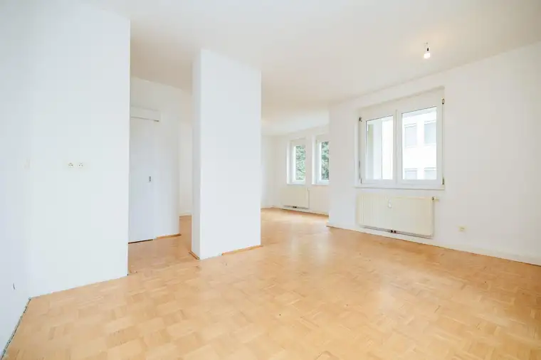 ABSOLUTE RUHELAGE I LOGGIA I LICHTDURCHFLUTET I PARKETT I BADEWANNE I AB SOFORT I PROJEKT WOHNEN I
