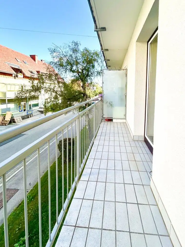 GEIDORF I ZENTRAL &amp; DOCH IDYLLISCH I GRÜNBLICK I ANGENEHME WOHNATMOSPHÄRE I BAD MIT WANNE UND FENSTER I CHARAKTERVOLLER PARKETT I PROJEKT WOHNEN