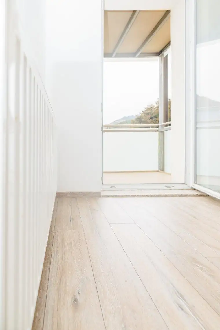 AB 01.01.2026 VERFÜGBAR I NEUE KÜCHE I BALKON I RUHIG I BADEWANNE I LICHTDURCHFLUTET I SONNIG I ZENTRAL I HAUSTIERE WILLKOMMEN I PROJEKT WOHNEN I